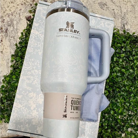 Stanley x LoveShackFancy Blue Tumbler 40
OZ alpine blue NIOB - Picture 3 of 4